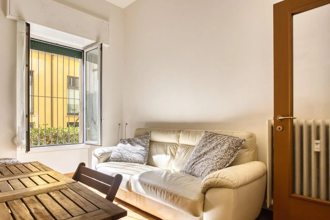 Joivy Adorable 1 Bed Flat Near Centre Apartment Milan 0*,  Italy